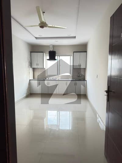Gulberg Icon 2 Front Facing Luxury Apartment