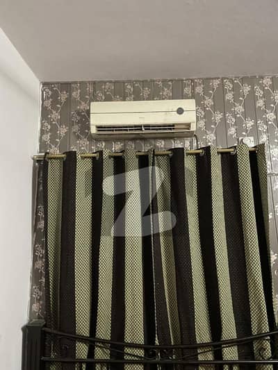 فیصل ٹاؤن ۔ بلاک ڈی فیصل ٹاؤن,لاہور میں 3 کمروں کا 5 مرلہ مکان 2.4 کروڑ میں برائے فروخت۔