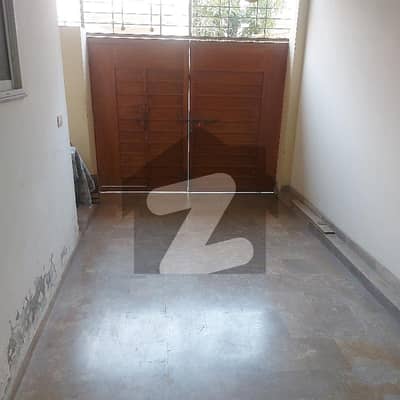 والٹن روڈ لاہور میں 1 کمرے کا 4 مرلہ زیریں پورشن 57.0 ہزار میں کرایہ پر دستیاب ہے۔