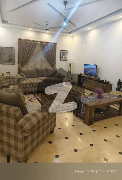 گلستانِِ جوہر ۔ بلاک 14 گلستانِ جوہر,کراچی میں 8 کمروں کا 16 مرلہ مکان 8.5 کروڑ میں برائے فروخت۔