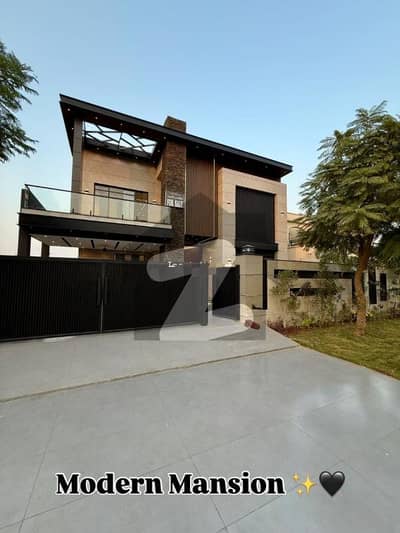 ڈی ایچ اے فیز 7 - بلاک یو فیز 7,ڈیفنس (ڈی ایچ اے),لاہور میں 5 کمروں کا 1 کنال مکان 10.25 کروڑ میں برائے فروخت۔ ڈی ایچ اے فیز 7 - بلاک یو فیز 7,ڈیفنس (ڈی ایچ اے),لاہور میں 5 کمروں کا 1 کنال مکان 10.25 کروڑ میں برائے فروخت۔