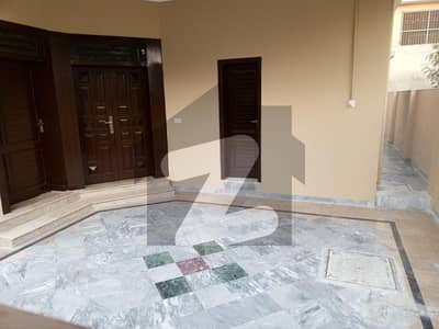 ڈی ایچ اے ڈیفینس فیز 2 ڈی ایچ اے ڈیفینس,اسلام آباد میں 4 کمروں کا 10 مرلہ مکان 6.85 کروڑ میں برائے فروخت۔ ڈی ایچ اے ڈیفینس فیز 2 ڈی ایچ اے ڈیفینس,اسلام آباد میں 4 کمروں کا 10 مرلہ مکان 6.85 کروڑ میں برائے فروخت۔