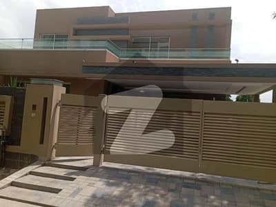 ڈی ایچ اے فیز 7 ڈیفنس (ڈی ایچ اے),لاہور میں 5 کمروں کا 1 کنال مکان 3.7 لاکھ میں کرایہ پر دستیاب ہے۔ ڈی ایچ اے فیز 7 ڈیفنس (ڈی ایچ اے),لاہور میں 5 کمروں کا 1 کنال مکان 3.7 لاکھ میں کرایہ پر دستیاب ہے۔