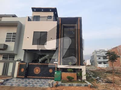 HOUSE AVAILABLE FOR SALE HOUSE AVAILABLE FOR SALE