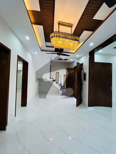 ای ایم ای سوسائٹی ۔ بلاک ایف ای ایم ای سوسائٹی,لاہور میں 5 کمروں کا 1 کنال مکان 8.5 کروڑ میں برائے فروخت۔ ای ایم ای سوسائٹی ۔ بلاک ایف ای ایم ای سوسائٹی,لاہور میں 5 کمروں کا 1 کنال مکان 8.5 کروڑ میں برائے فروخت۔