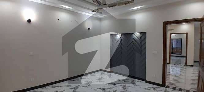 جوڈیشل کالونی فیز 3 جوڈیشل کالونی,لاہور میں 3 کمروں کا 1 کنال بالائی پورشن 85.0 ہزار میں کرایہ پر دستیاب ہے۔ جوڈیشل کالونی فیز 3 جوڈیشل کالونی,لاہور میں 3 کمروں کا 1 کنال بالائی پورشن 85.0 ہزار میں کرایہ پر دستیاب ہے۔