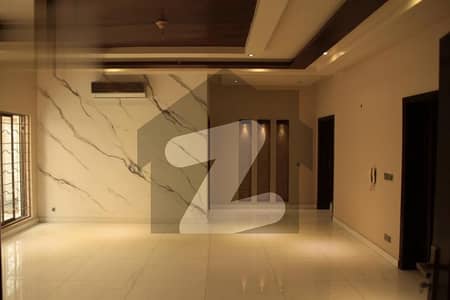 Prime Location EME Society - Block J House Sized 10 Marla Is Available