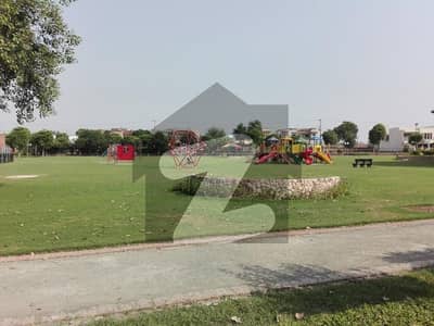 ای ایم ای سوسائٹی ۔ بلاک ڈی ای ایم ای سوسائٹی,لاہور میں 10 مرلہ رہائشی پلاٹ 2.5 کروڑ میں برائے فروخت۔