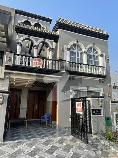 بحریہ ٹاؤن سیکٹر ای بحریہ ٹاؤن,لاہور میں 3 کمروں کا 5 مرلہ مکان 2.4 کروڑ میں برائے فروخت۔ بحریہ ٹاؤن سیکٹر ای بحریہ ٹاؤن,لاہور میں 3 کمروں کا 5 مرلہ مکان 2.4 کروڑ میں برائے فروخت۔