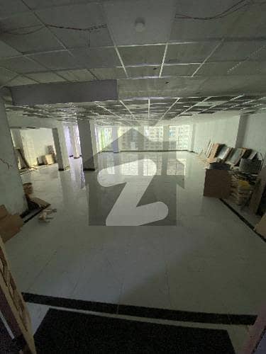 BRAND NEW OFFICE - MAIN ROAD COMMERCIAL BUILDING BRAND NEW OFFICE - MAIN ROAD COMMERCIAL BUILDING