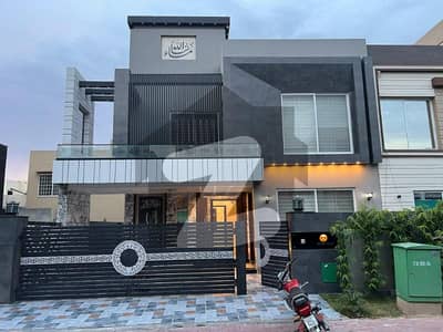 10 Marla Beautiful House FOR SALE in Bahria Town Lahore in Attractive Price. 10 Marla Beautiful House FOR SALE in Bahria Town Lahore in Attractive Price.