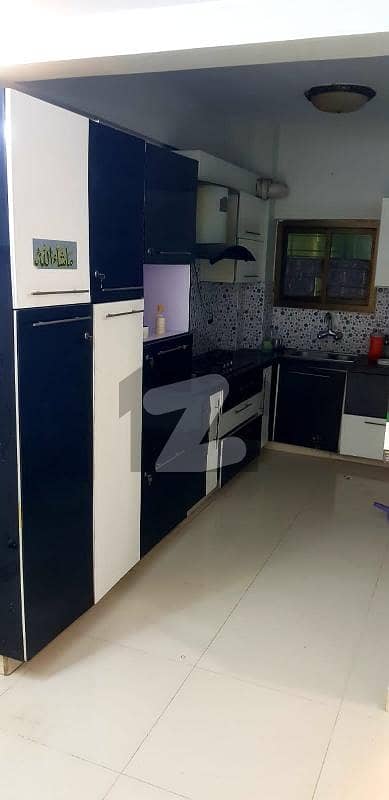 Prime Location Flat For Grabs In 1000 Square Feet Shaheed Millat Road