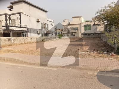 بحریہ ٹاؤن فیز 3 بحریہ ٹاؤن راولپنڈی,راولپنڈی میں 1 کنال رہائشی پلاٹ 3.5 کروڑ میں برائے فروخت۔