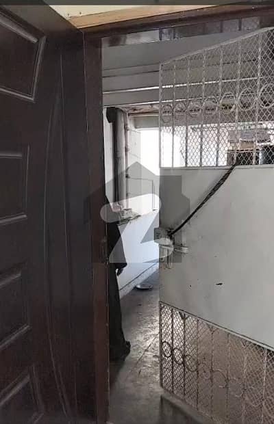 سرجانی ٹاؤن - سیکٹر 5 ای سُرجانی ٹاؤن,گداپ ٹاؤن,کراچی میں 2 کمروں کا 3 مرلہ فلیٹ 45.0 لاکھ میں برائے فروخت۔