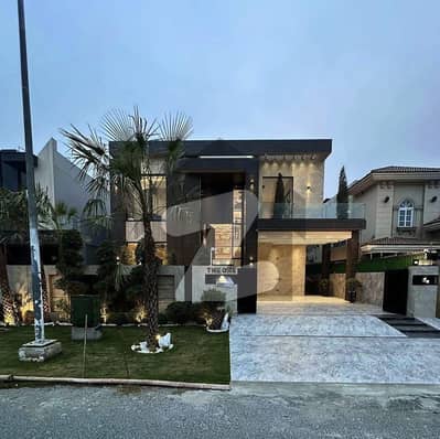 One Kanal Luxury Bungalow Located Near Park And Mosque Available For Rent In Dha Phase 6 Lahore