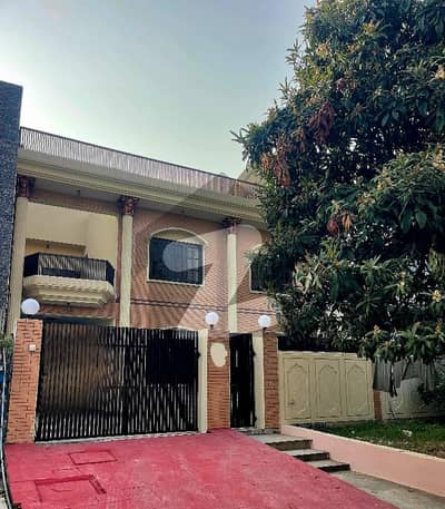 آئی ۔ 8/3 آئی ۔ 8,اسلام آباد میں 5 کمروں کا 12 مرلہ مکان 3.1 لاکھ میں کرایہ پر دستیاب ہے۔ آئی ۔ 8/3 آئی ۔ 8,اسلام آباد میں 5 کمروں کا 12 مرلہ مکان 3.1 لاکھ میں کرایہ پر دستیاب ہے۔