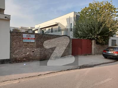 کینٹ پشاور میں 1 کنال رہائشی پلاٹ 11.8 کروڑ میں برائے فروخت۔ کینٹ پشاور میں 1 کنال رہائشی پلاٹ 11.8 کروڑ میں برائے فروخت۔