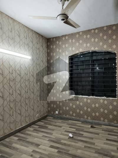 جی ۔ 11 اسلام آباد میں 2 کمروں کا 4 مرلہ بالائی پورشن 65.0 ہزار میں کرایہ پر دستیاب ہے۔