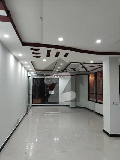 ایف ۔ 11 مرکز ایف ۔ 11,اسلام آباد میں 2 مرلہ دفتر 1.2 لاکھ میں کرایہ پر دستیاب ہے۔