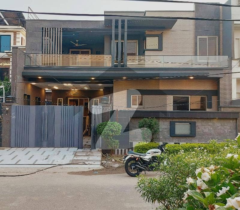 10 Marla luxury house river garden 10 Marla luxury house river garden