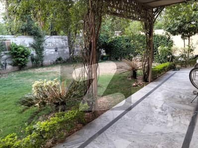 F 7/2 Islamabad Size 60x100 House for Sale F 7/2 Islamabad Size 60x100 House for Sale