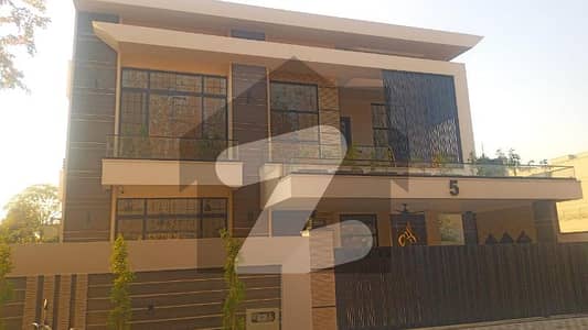 ڈی ایچ اے فیز 2 - سیکٹر ای ڈی ایچ اے ڈیفینس فیز 2,ڈی ایچ اے ڈیفینس,اسلام آباد میں 6 کمروں کا 1 کنال مکان 12.5 کروڑ میں برائے فروخت۔ ڈی ایچ اے فیز 2 - سیکٹر ای ڈی ایچ اے ڈیفینس فیز 2,ڈی ایچ اے ڈیفینس,اسلام آباد میں 6 کمروں کا 1 کنال مکان 12.5 کروڑ میں برائے فروخت۔