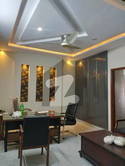 10 upper portion for rent in model town