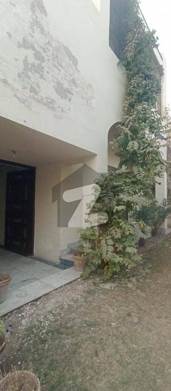 SPACIOUS DOUBLE UNIT HOME SPACIOUS DOUBLE UNIT HOME