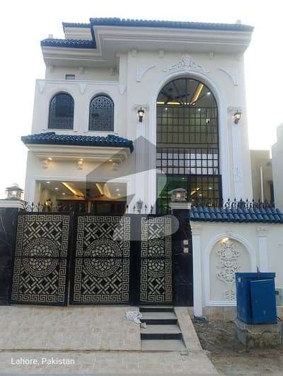 پیراگون سٹی لاہور میں 3 کمروں کا 4 مرلہ مکان 1.85 کروڑ میں برائے فروخت۔