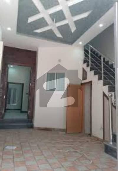 ٹاپ سٹی 1 - بلاک ڈی ٹاپ سٹی 1,اسلام آباد میں 4 کمروں کا 10 مرلہ مکان 1.6 لاکھ میں کرایہ پر دستیاب ہے۔