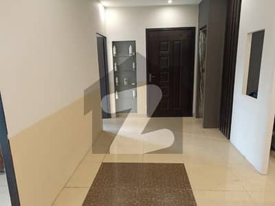 ڈی ایچ اے فیز 6 - مین بلیوارڈ ڈی ایچ اے فیز 6,ڈیفنس (ڈی ایچ اے),لاہور میں 4 مرلہ دفتر 90.0 ہزار میں کرایہ پر دستیاب ہے۔