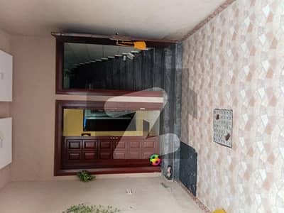 woods block sprat entrance porchen with gass