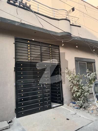 غوث گارڈن - فیز 4 غوث گارڈن,لاہور میں 5 کمروں کا 5 مرلہ مکان 1.12 کروڑ میں برائے فروخت۔