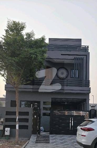 House In Royal Palm City Sized 5 Marla Is Available House In Royal Palm City Sized 5 Marla Is Available