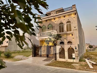 5 Marla House Ideally Situated In Royal Palm City 5 Marla House Ideally Situated In Royal Palm City