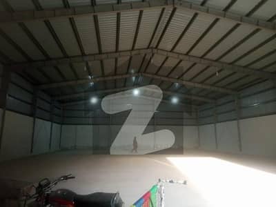 کہوٹہ ٹرائی اینگل انڈسٹریل ایریا اسلام آباد میں 3 کمروں کا 2 کنال گودام 7.5 لاکھ میں کرایہ پر دستیاب ہے۔