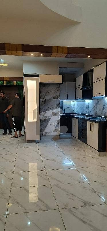 نارتھ ناظم آباد کراچی میں 3 کمروں کا 8 مرلہ فلیٹ 2.75 کروڑ میں برائے فروخت۔