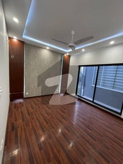 ڈی ایچ اے 9 ٹاؤن ۔ بلاک اے ڈی ایچ اے 9 ٹاؤن,ڈیفنس (ڈی ایچ اے),لاہور میں 3 کمروں کا 5 مرلہ مکان 2.6 کروڑ میں برائے فروخت۔ ڈی ایچ اے 9 ٹاؤن ۔ بلاک اے ڈی ایچ اے 9 ٹاؤن,ڈیفنس (ڈی ایچ اے),لاہور میں 3 کمروں کا 5 مرلہ مکان 2.6 کروڑ میں برائے فروخت۔