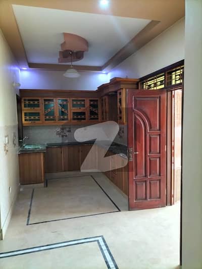 240 sq yards beutyfull portion for rent in kaneez fatima society