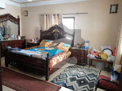 عامر خسرو کراچی میں 3 کمروں کا 7 مرلہ فلیٹ 1.5 کروڑ میں برائے فروخت۔