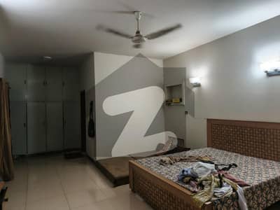 SMALL FAMILY ,6 Marla Upper Portion For Rent PAF Offcer Colony New Old Offcer Colony CMA Sadar Cantt Tajpur Canal Road Lahore Lahore