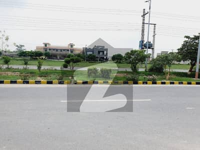 اے ڈبلیو ٹی فیز 2 ۔ بلاک ای۔2 اے ڈبلیو ٹی فیز 2,اے ڈبلیو ٹی آرمی ویلفیئر ٹرسٹ,رائیونڈ روڈ,لاہور میں 10 مرلہ رہائشی پلاٹ 97.0 لاکھ میں برائے فروخت۔