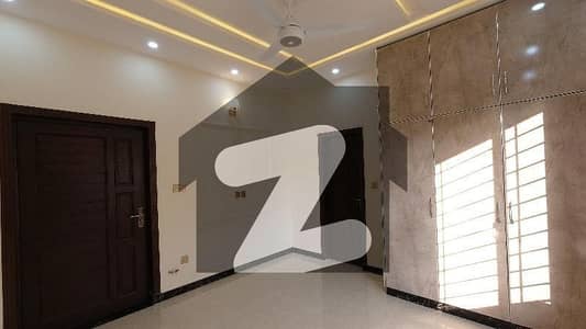 ڈی ۔ 12 اسلام آباد میں 7 کمروں کا 14 مرلہ مکان 4.5 لاکھ میں کرایہ پر دستیاب ہے۔