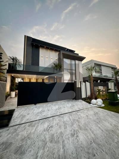 ڈی ایچ اے فیز 5 ڈیفنس (ڈی ایچ اے),لاہور میں 4 کمروں کا 10 مرلہ مکان 4.5 کروڑ میں برائے فروخت۔