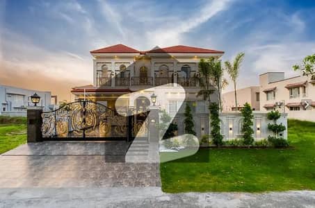 ڈی ایچ اے فیز 6 - بلاک ایچ فیز 6,ڈیفنس (ڈی ایچ اے),لاہور میں 5 کمروں کا 1 کنال مکان 8.75 کروڑ میں برائے فروخت۔