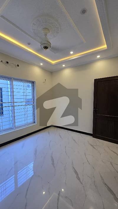 5Marla Ultra Modern House Available For Sale