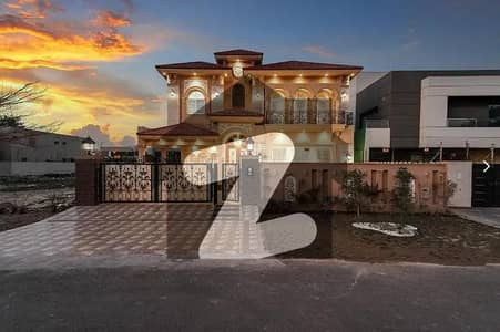 ڈی ایچ اے فیز 6 - بلاک ایم فیز 6,ڈیفنس (ڈی ایچ اے),لاہور میں 5 کمروں کا 1 کنال مکان 12.95 کروڑ میں برائے فروخت۔