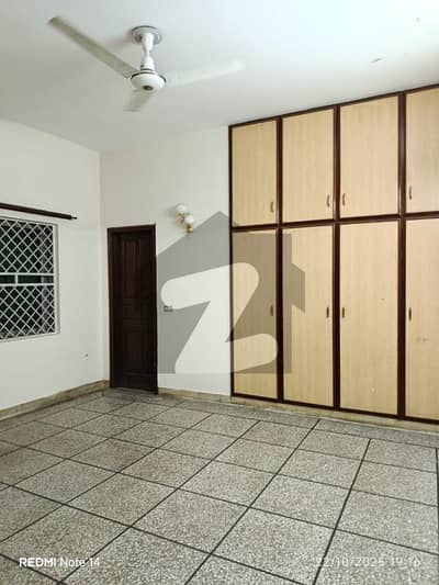 12 Marla Upper Portion For Rent