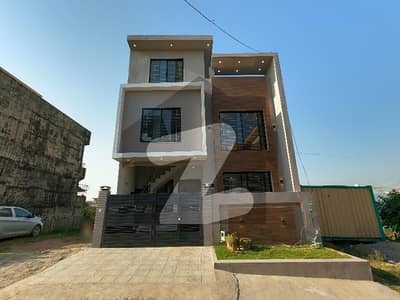 آئی 11/2 آئی ۔ 11,اسلام آباد میں 5 کمروں کا 4 مرلہ مکان 3.15 کروڑ میں برائے فروخت۔