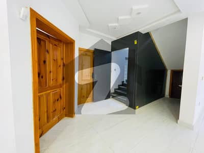 بحریہ ٹاؤن فیز 8 بحریہ ٹاؤن راولپنڈی,راولپنڈی میں 1 کنال زیریں پورشن 1.2 لاکھ میں کرایہ پر دستیاب ہے۔ بحریہ ٹاؤن فیز 8 بحریہ ٹاؤن راولپنڈی,راولپنڈی میں 1 کنال زیریں پورشن 1.2 لاکھ میں کرایہ پر دستیاب ہے۔